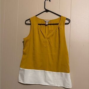 BANANA REPUBLIC W Si Medium Yellow White Colorblock Flowy Split Neck blouse tank